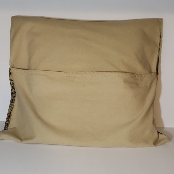 Pillow covers - Picture 4 of 4